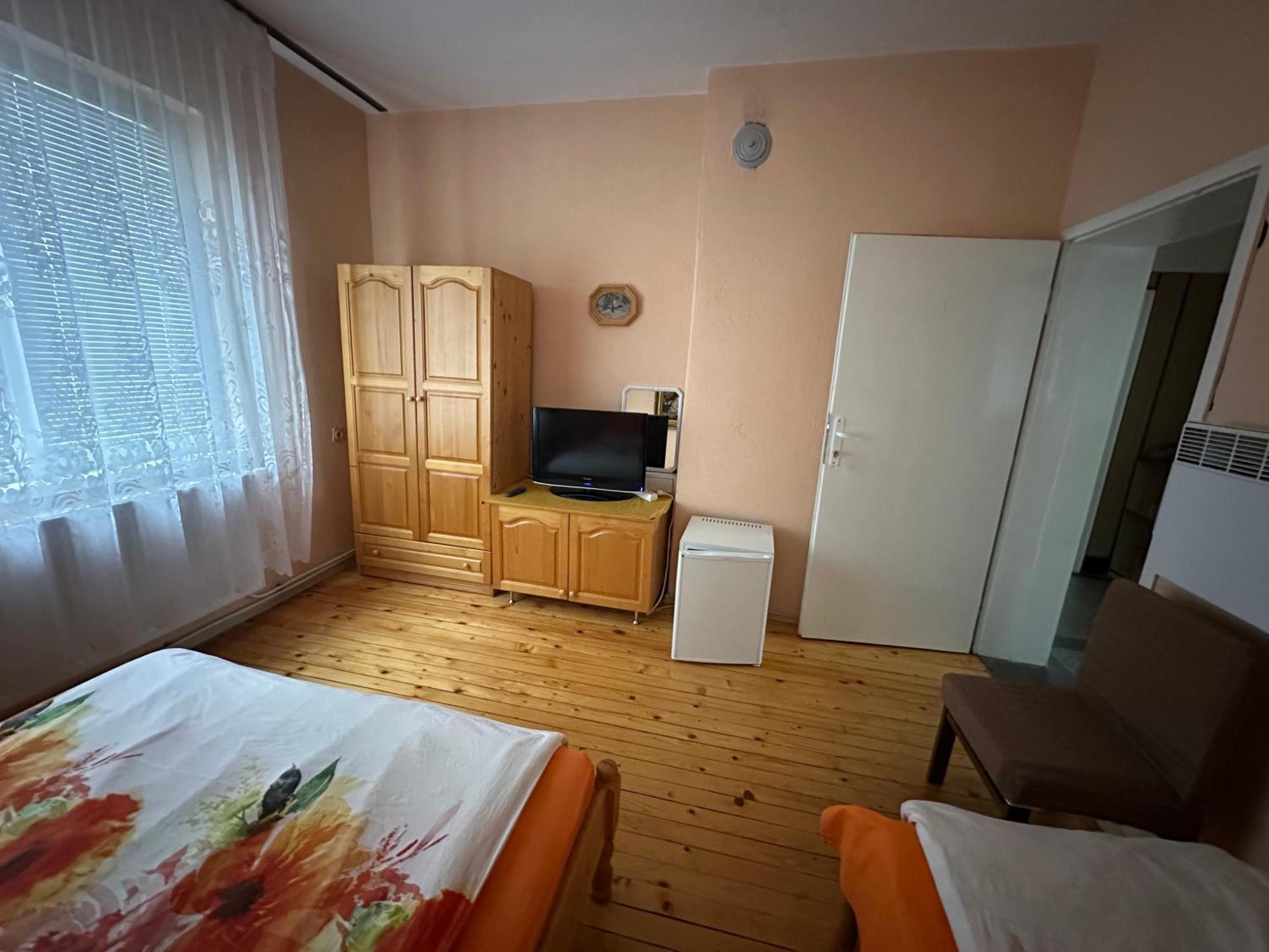 Velkovski Guest House Hisarya Ngoại thất bức ảnh