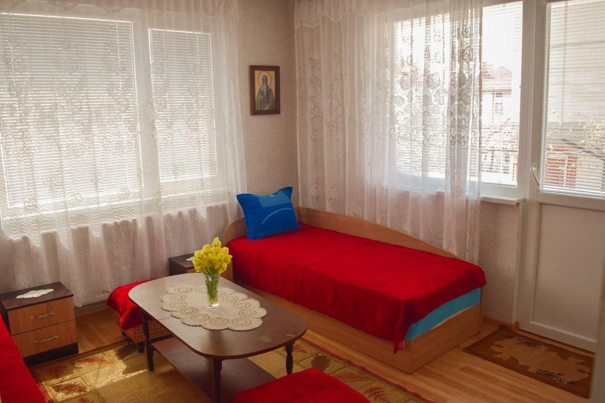 Velkovski Guest House Hisarya Ngoại thất bức ảnh