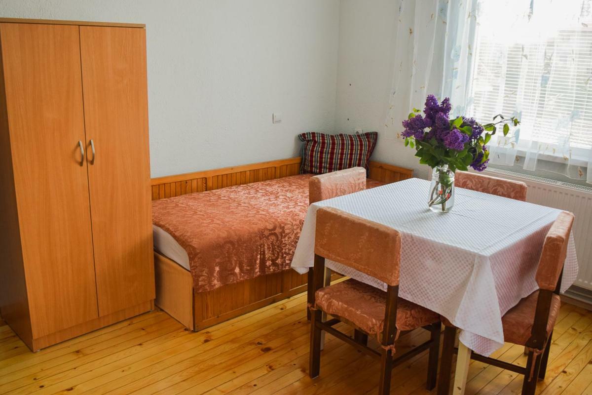 Velkovski Guest House Hisarya Ngoại thất bức ảnh